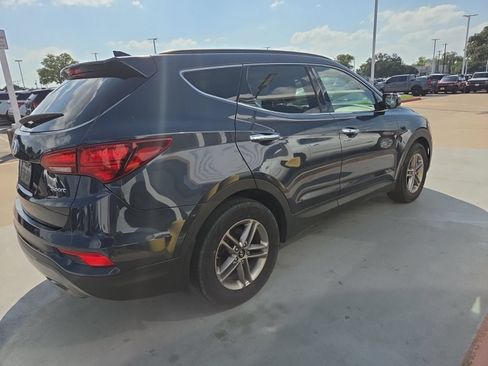 Used 2017 Hyundai Santa Fe Sport FWD image 3