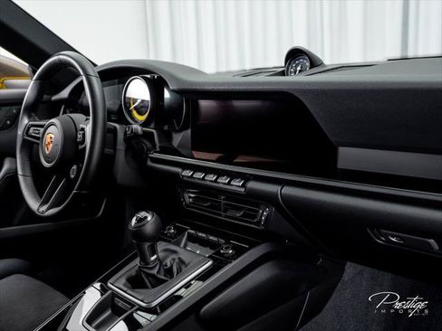 Used 2024 Porsche 911 Carrera T RWD image 40