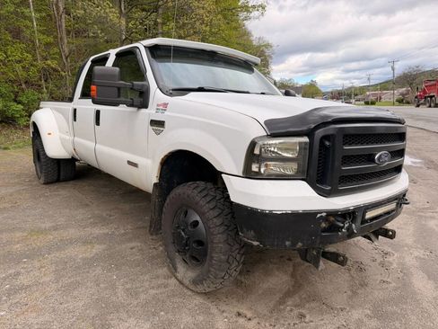 Used 2005 Ford F350 Lariat AWD/4WD image 3