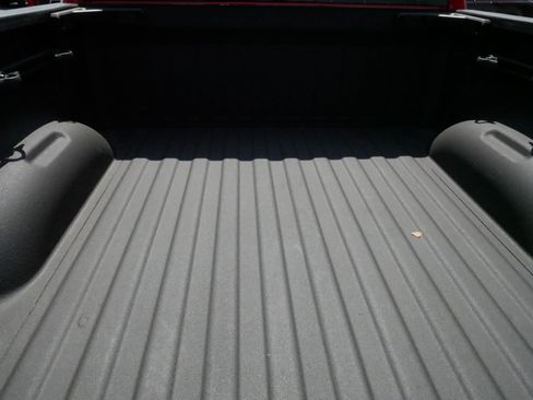 Used 2020 RAM 1500 Laramie AWD/4WD image 18