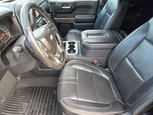 Used 2019 Chevrolet Silverado 1500 High Country w/ Technology Package image 13