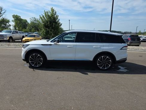 Used 2024 Lincoln Aviator Reserve w/ Equipment Group 201A AWD/4WD image 4
