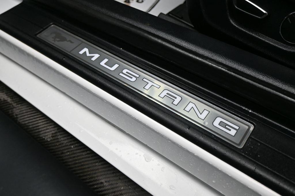 Used 2015 Ford Mustang GT Premium w/ Equipment Group 401A RWD image 9
