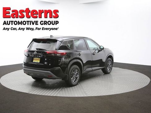 Used 2022 Nissan Rogue S image 37