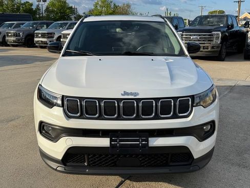 Used 2022 Jeep Compass Latitude w/ Sun and Sound Group image 2
