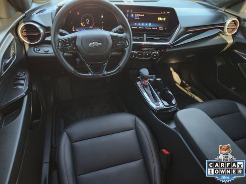 Used 2024 Chevrolet Trax RS w/ Driver Confidence Package image 32