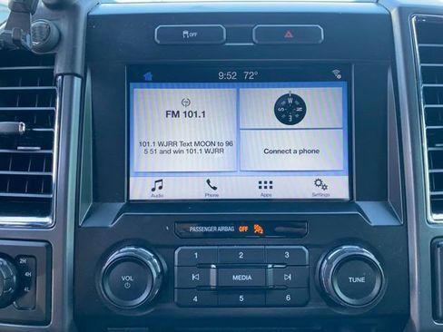 Used 2016 Ford F150 XLT w/ Equipment Group 302A Luxury AWD/4WD image 21