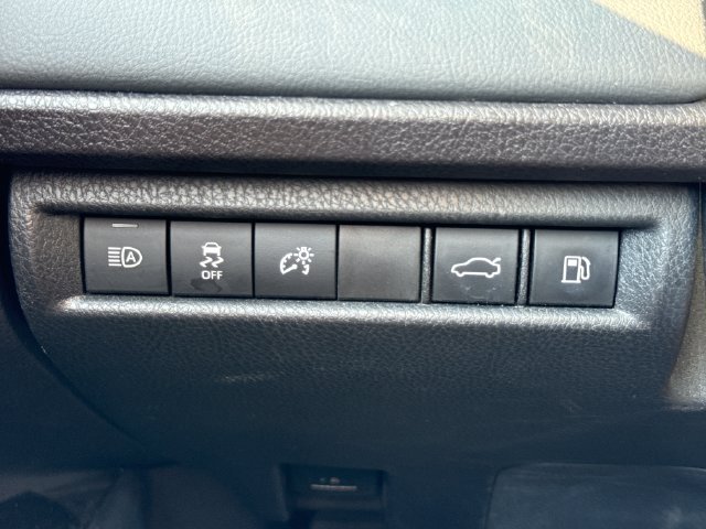 Used 2025 Toyota Camry XSE AWD/4WD image 39
