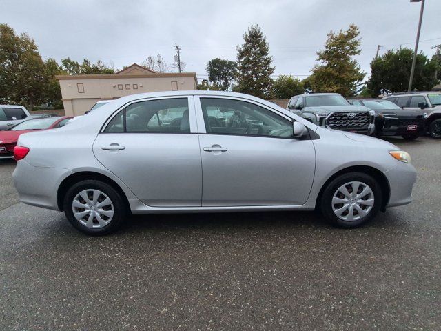 Used 2009 Toyota Corolla LE FWD image 4