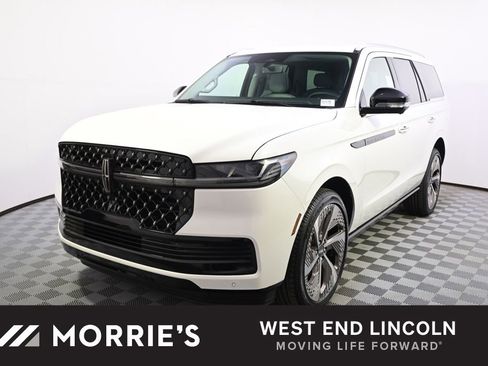 New 2026 Lincoln Navigator Black Label AWD/4WD image 1