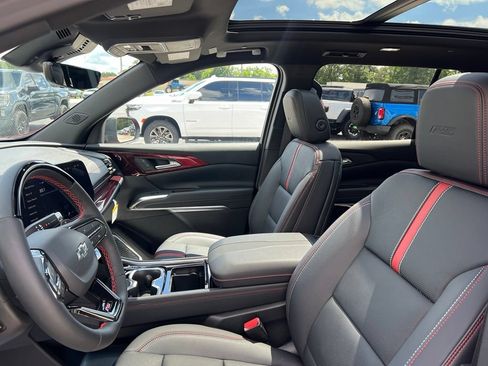 New 2026 Chevrolet Traverse RS w/ LPO, Floor Liner Package FWD image 8