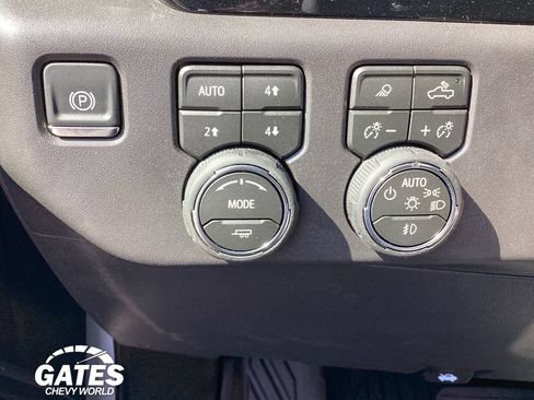 Used 2026 Chevrolet Silverado 1500 LT Trail Boss w/ LT Trail Boss Premium Package AWD/4WD image 21