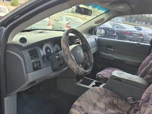 Used 2005 Dodge Durango SLT image 7