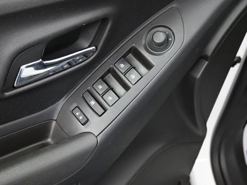 Used 2016 Chevrolet Trax LT w/ LT Convenience Package FWD image 25