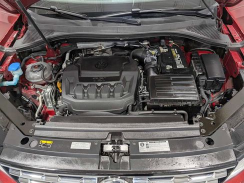 Used 2019 Volkswagen Tiguan SE image 14