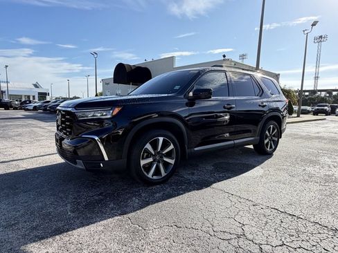 Used 2024 Honda Pilot Touring image 8