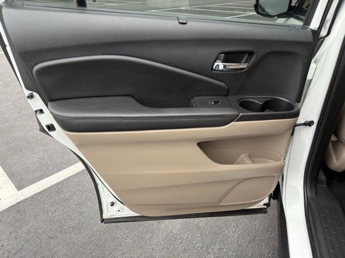Used 2022 Honda Pilot Touring image 30