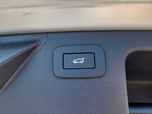 Certified 2025 Land Rover Discovery Sport S image 14