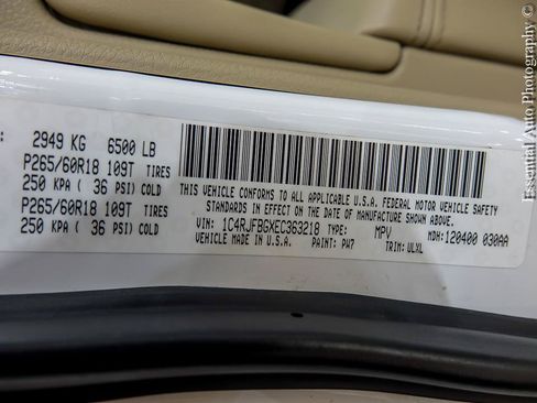 Used 2014 Jeep Grand Cherokee Limited AWD/4WD image 33