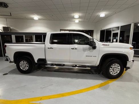 Used 2022 Chevrolet Silverado 2500 LTZ w/ LTZ Convenience Package AWD/4WD image 10