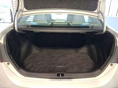 Used 2015 Toyota Corolla L FWD image 28