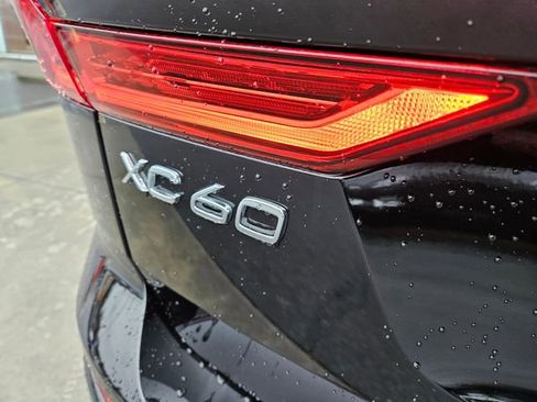 Certified 2024 Volvo XC60 T8 Plus w/ Protection Package Premier image 10