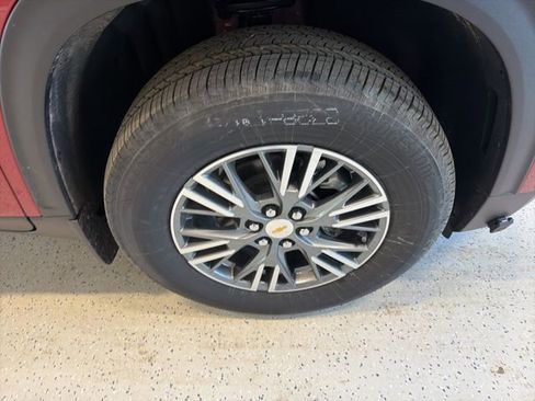 New 2026 Chevrolet Traverse LT image 14