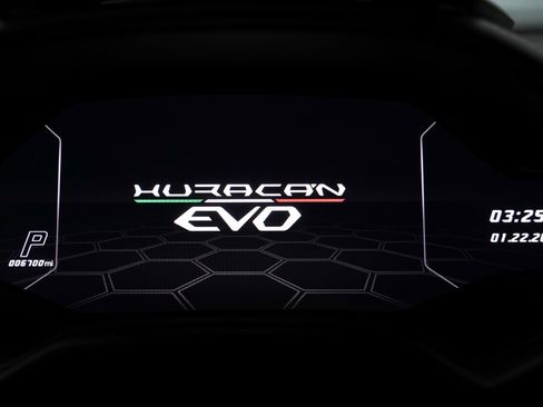 Used 2021 Lamborghini Huracan EVO image 43