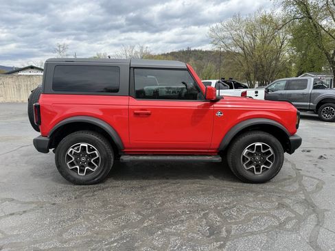 Used 2023 Ford Bronco Outer Banks image 11