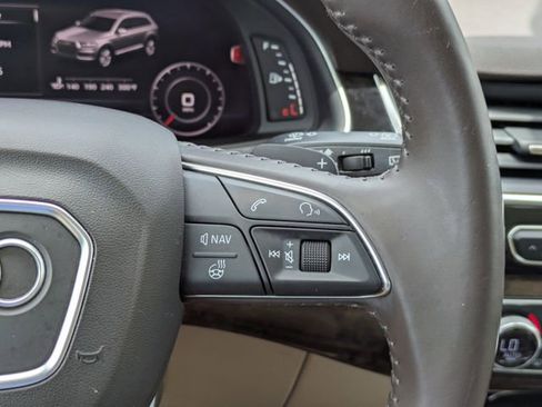 Used 2018 Audi Q7 3.0T Prestige AWD/4WD image 28