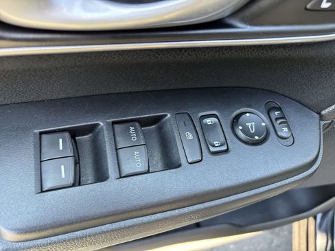 Used 2021 Honda CR-V EX image 8