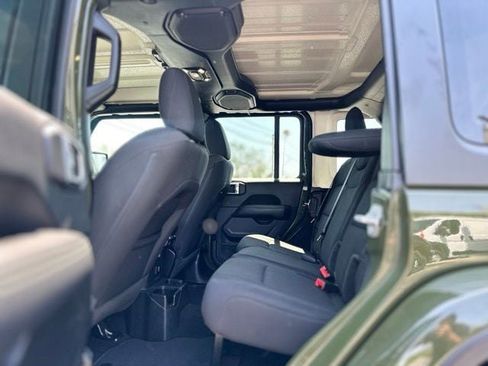 Used 2023 Jeep Wrangler Unlimited Sahara w/ LED Lighting Group AWD/4WD image 20