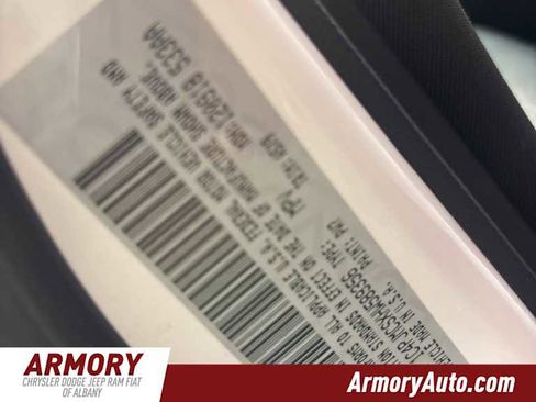 Used 2017 Jeep Cherokee Latitude image 41