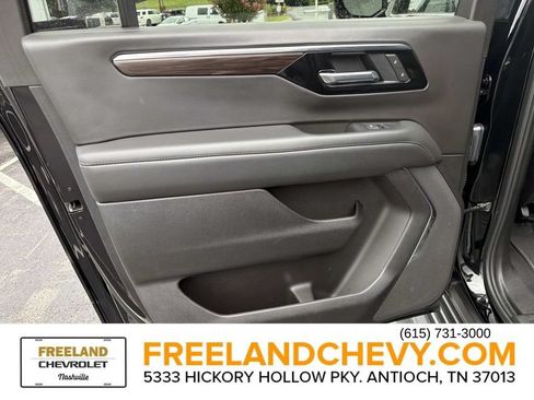 Used 2025 Chevrolet Suburban LS AWD/4WD image 15