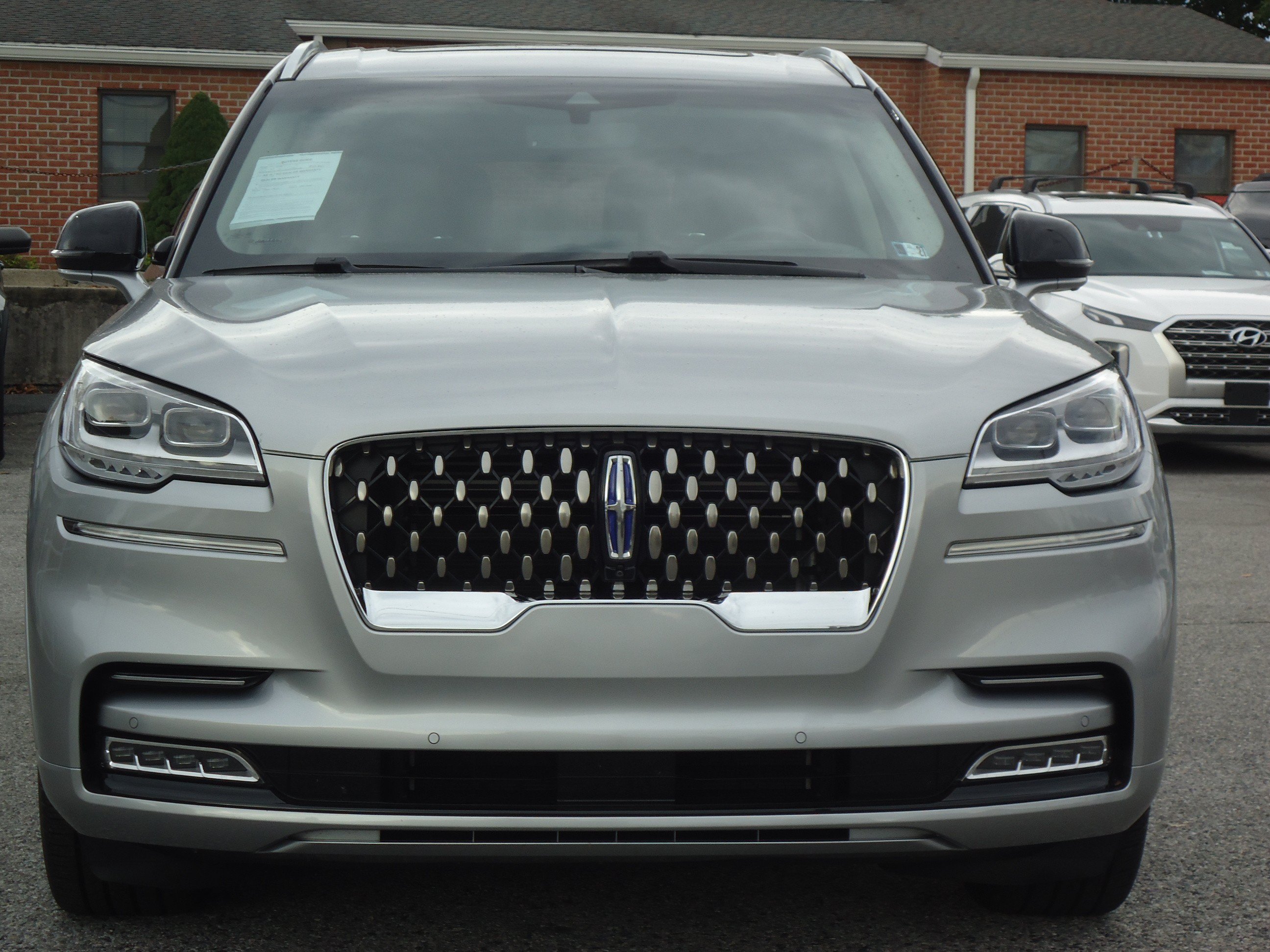 Used 2021 Lincoln Aviator Grand Touring w/ Equipment Group 302A AWD/4WD image 8