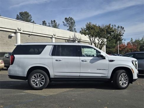 New 2026 GMC Yukon XL Denali w/ Sun & Power Step Package image 3