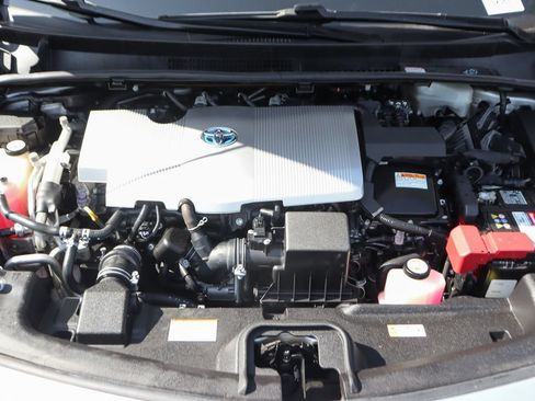 Used 2018 Toyota Prius Prime Premium w/ Carpet Mat Package FWD image 11