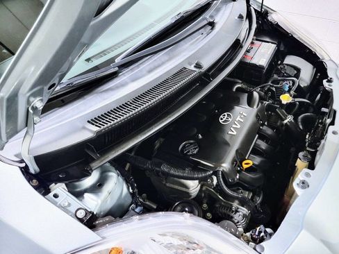 Used 2008 Toyota Yaris 2-Door Hatchback image 12