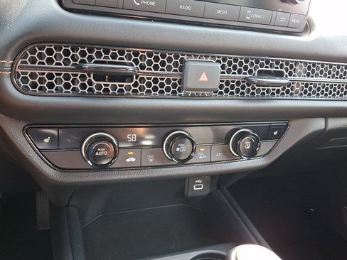 Certified 2025 Honda HR-V Sport image 16