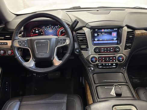 Used 2015 GMC Yukon Denali w/ Premium Package AWD/4WD image 36