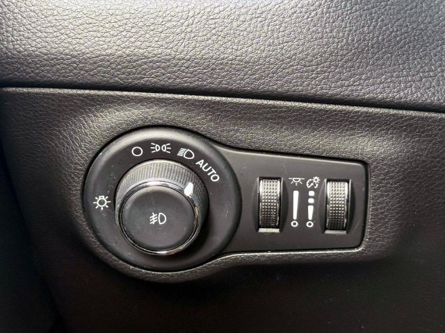 Certified 2020 Jeep Compass Limited AWD/4WD image 22