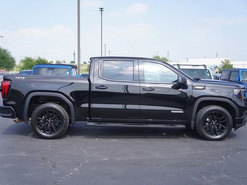 Used 2025 GMC Sierra 1500 Elevation w/ LPO, Elevation Black Package AWD/4WD image 5