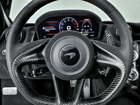 Used 2019 McLaren 720S Performance RWD image 27