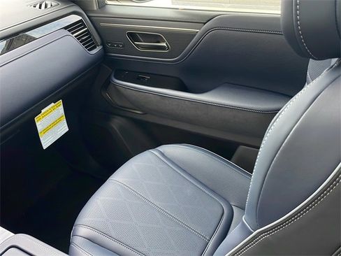 New 2026 INFINITI QX80 Sport w/ Sport Exterior Package image 17