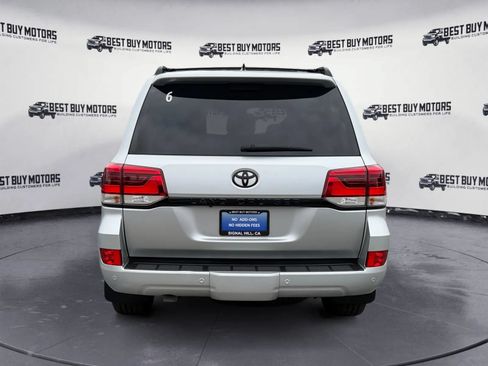 Used 2017 Toyota Land Cruiser AWD/4WD image 7