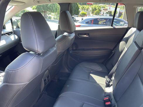 Certified 2025 Toyota Corolla Cross XLE FWD image 12