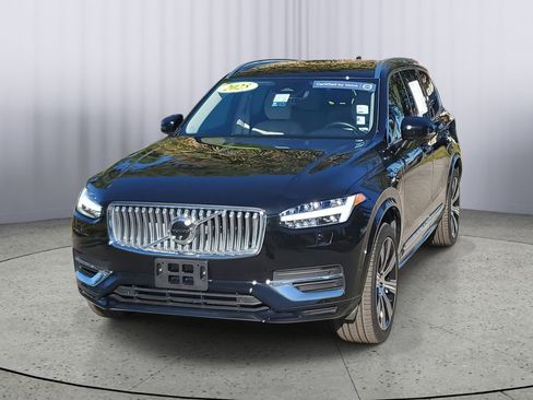 Certified 2025 Volvo XC90 T8 Plus w/ Protection Package Premier image 9