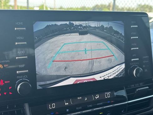 Certified 2024 Toyota Sienna XLE w/ XLE Plus Package FWD image 21