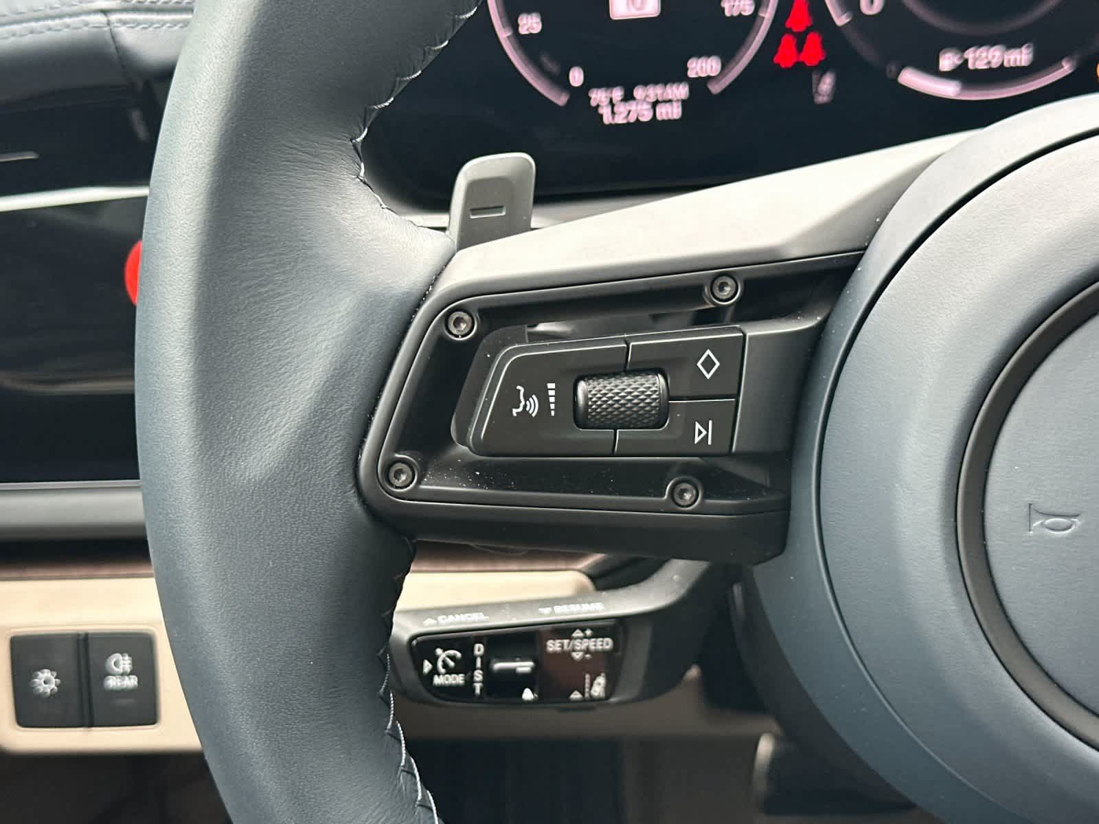 Certified 2026 Porsche Panamera 4 AWD/4WD image 28