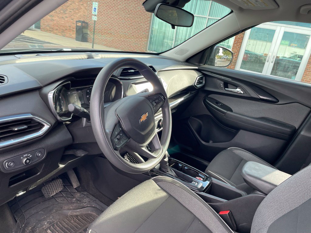 Used 2021 Chevrolet TrailBlazer LT FWD image 18